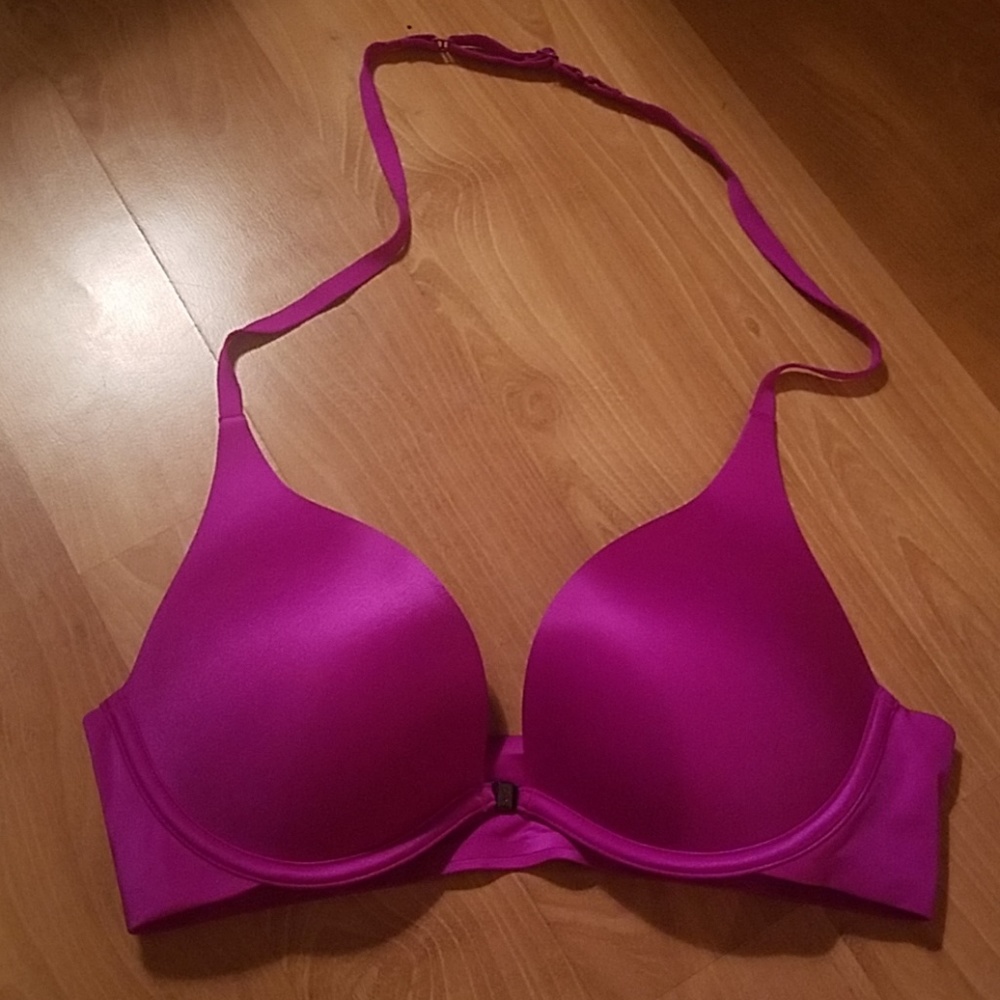 Victorias secret front magnetic closure pushup bra